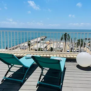 Atico Con Fantasticas Vistas Al Mar Y La Iglesia Appartement Sitges